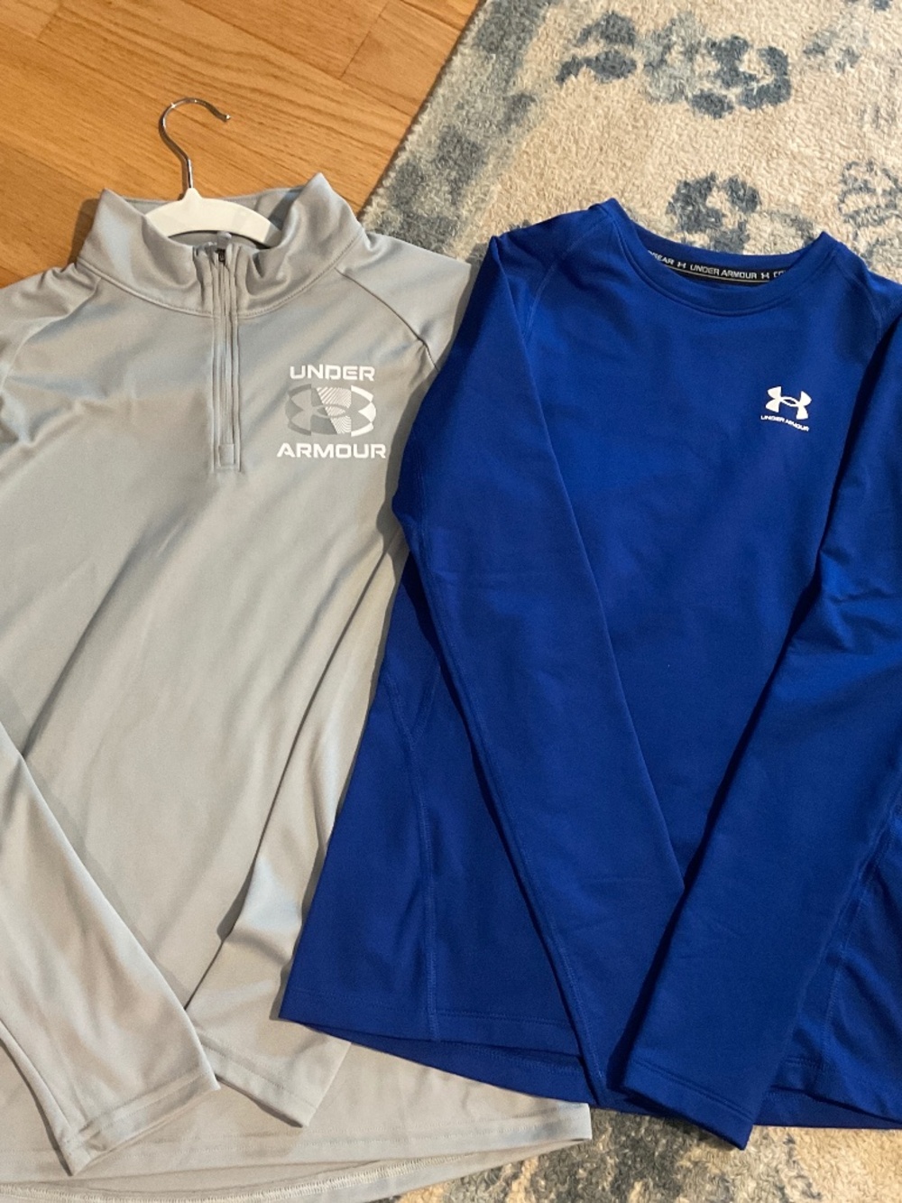 Boys Underarmour Cold Gear Top Size Large